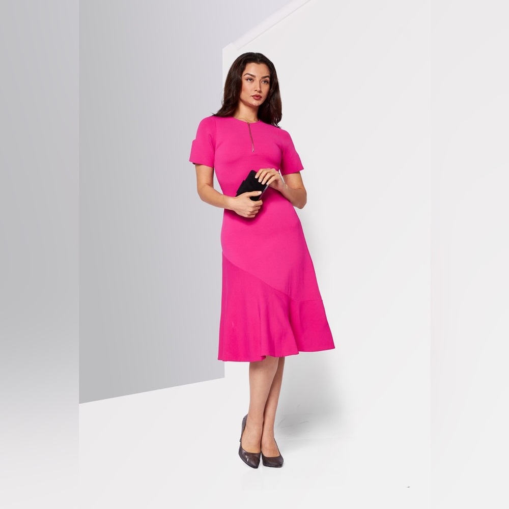 NWT. STELLA MCCARTNEY
Fit Flare Dress, Pink $2200